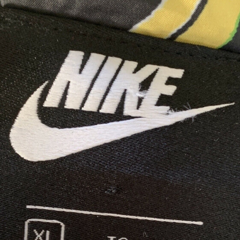 Nike Rare Fruit Print Activewear Jacket Size XL - Picture 3 of 6